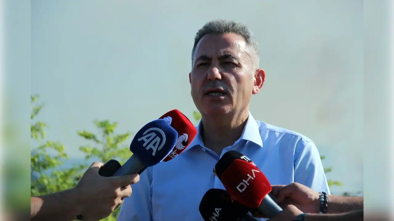 Süleyman Elban'dan yangın açıklaması: Bazı evler yandı! haberinin görseli