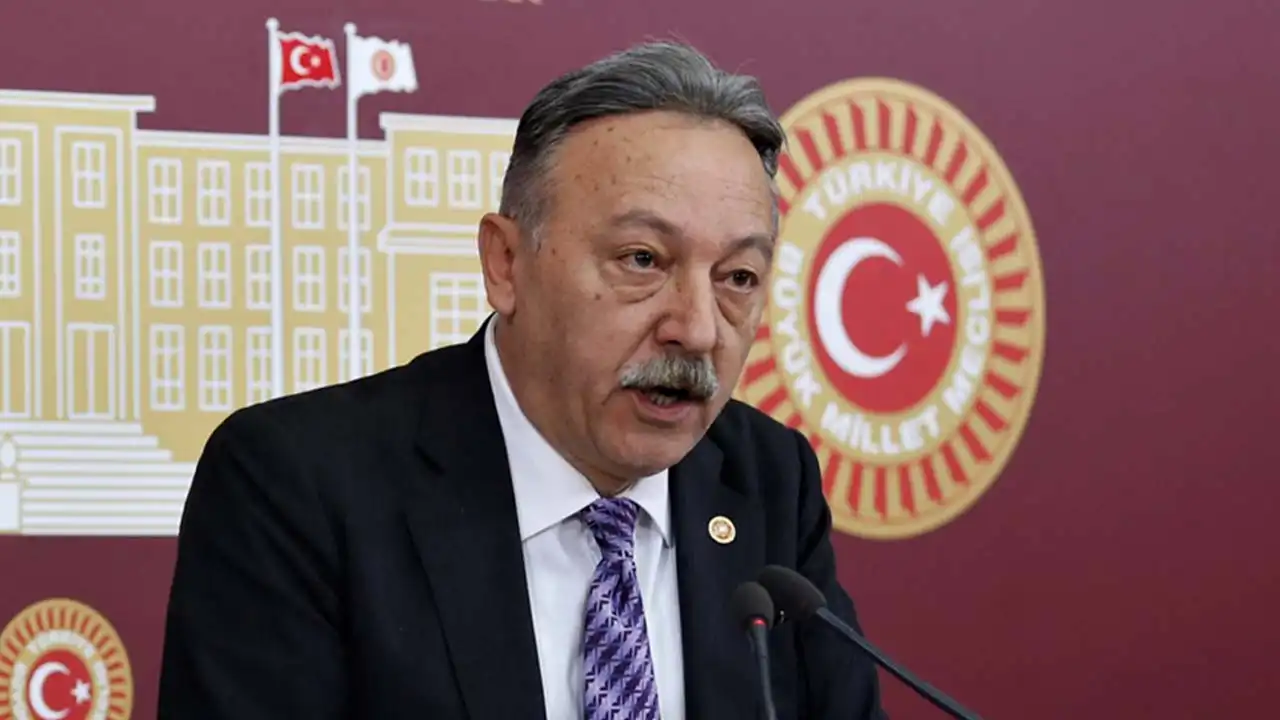 Tacettin Bayır’dan dikkat çeken açıklama: CHP’yi içeriden çökertmeye çalışıyorlar! haberinin görseli