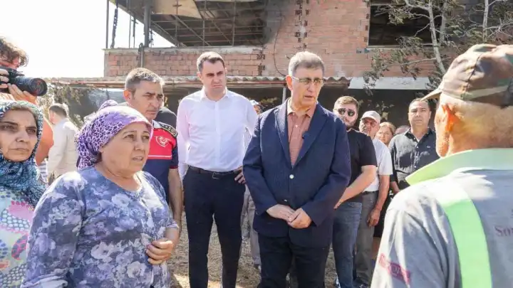 İzmir Büyükşehir, Bozköy ve Ilıpınar’daki yangın mağdurlarının yanında