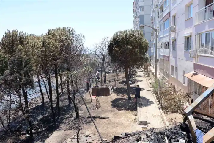 İzmir haber: Çiğli ve Bornova’da çıkan yangınlar kontrol altına alındı