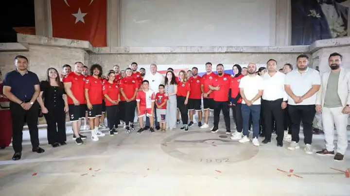Menderes Belediyesi Spor Okulları yeni döneme coşkulu bir açılışla başladı