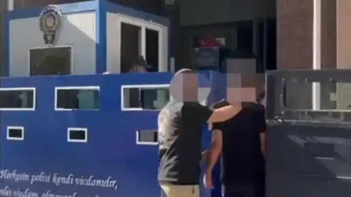 İzmir’de eş zamanlı operasyon: 141 kişi gözaltında