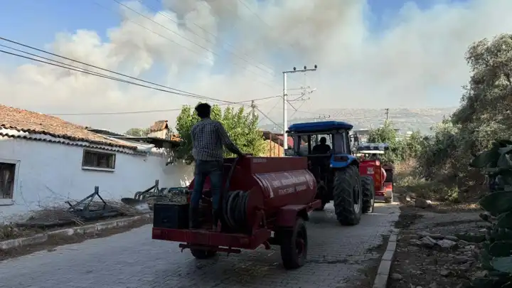 İzmir haber: Tire'deki yangın yerleşim yerlerine sıçradı