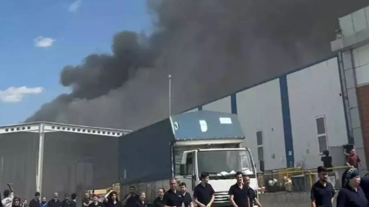 Eskişehir'de fabrika cayır cayır yandı! haberinin görseli