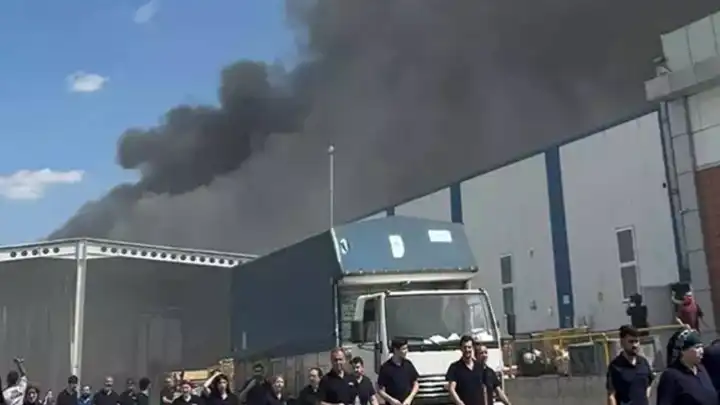 Eskişehir'de fabrika cayır cayır yandı!