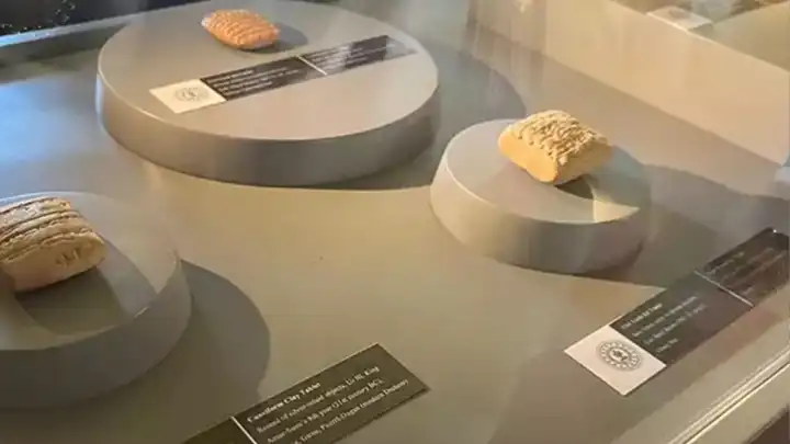 Türkiye, Irak'a ait 6 çivi yazılı kil tableti törenle iade etti