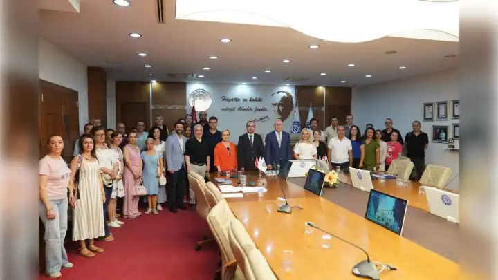 Ege Üniversitesi'nde yeni akademik yıl için ortak akıl zamanı: Rektör Budak fakültelerle bir araya geldi