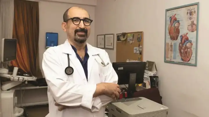 Eşrefpaşa Hastanesi Başhekim Yardımcısı Gaffar Karadoğan gözaltına alındı