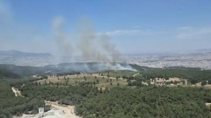 İzmir Buca’daki orman yangını 7,5 saatte kontrol altına alındı