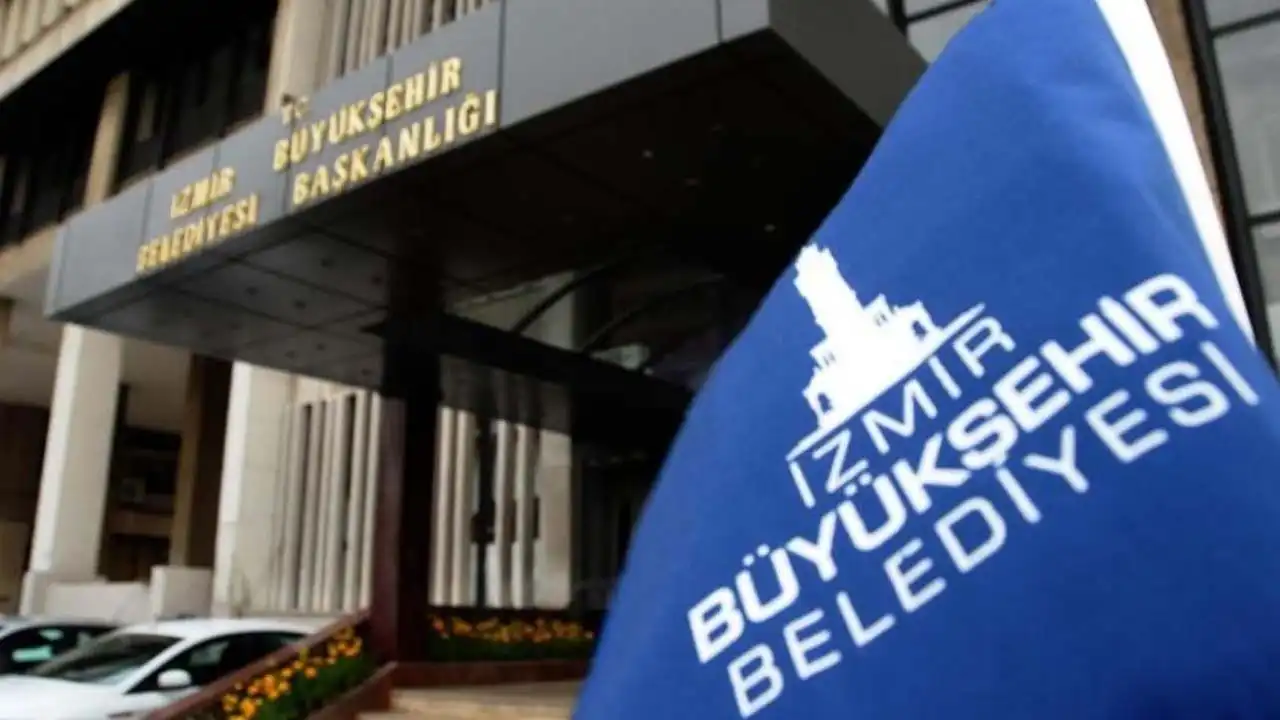 İzmir Büyükşehir Belediyesi’ne yolsuzluk operasyonu: Soyer ve Aslanoğlu gözaltında haberinin görseli