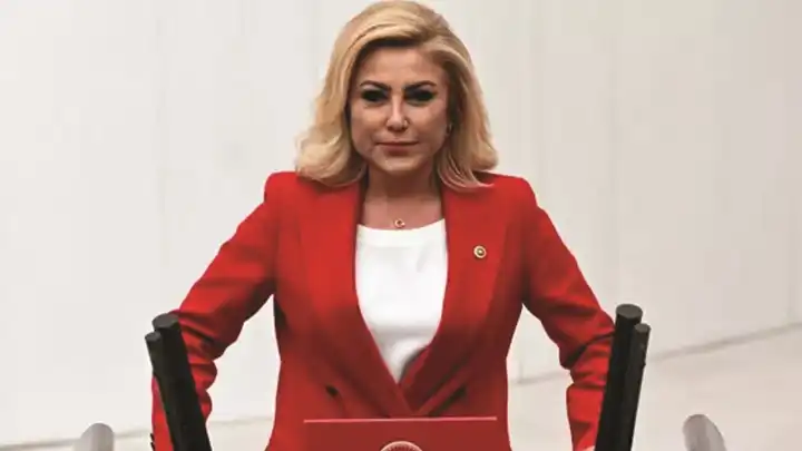AK Partili Bursalı’dan Özgür Özel’e sert tepki: Siyasi ahlaksızlık