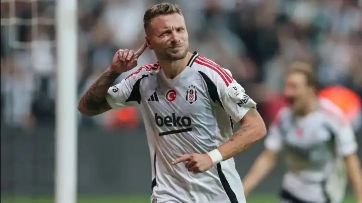 Beşiktaş'ta yaprak dökümü