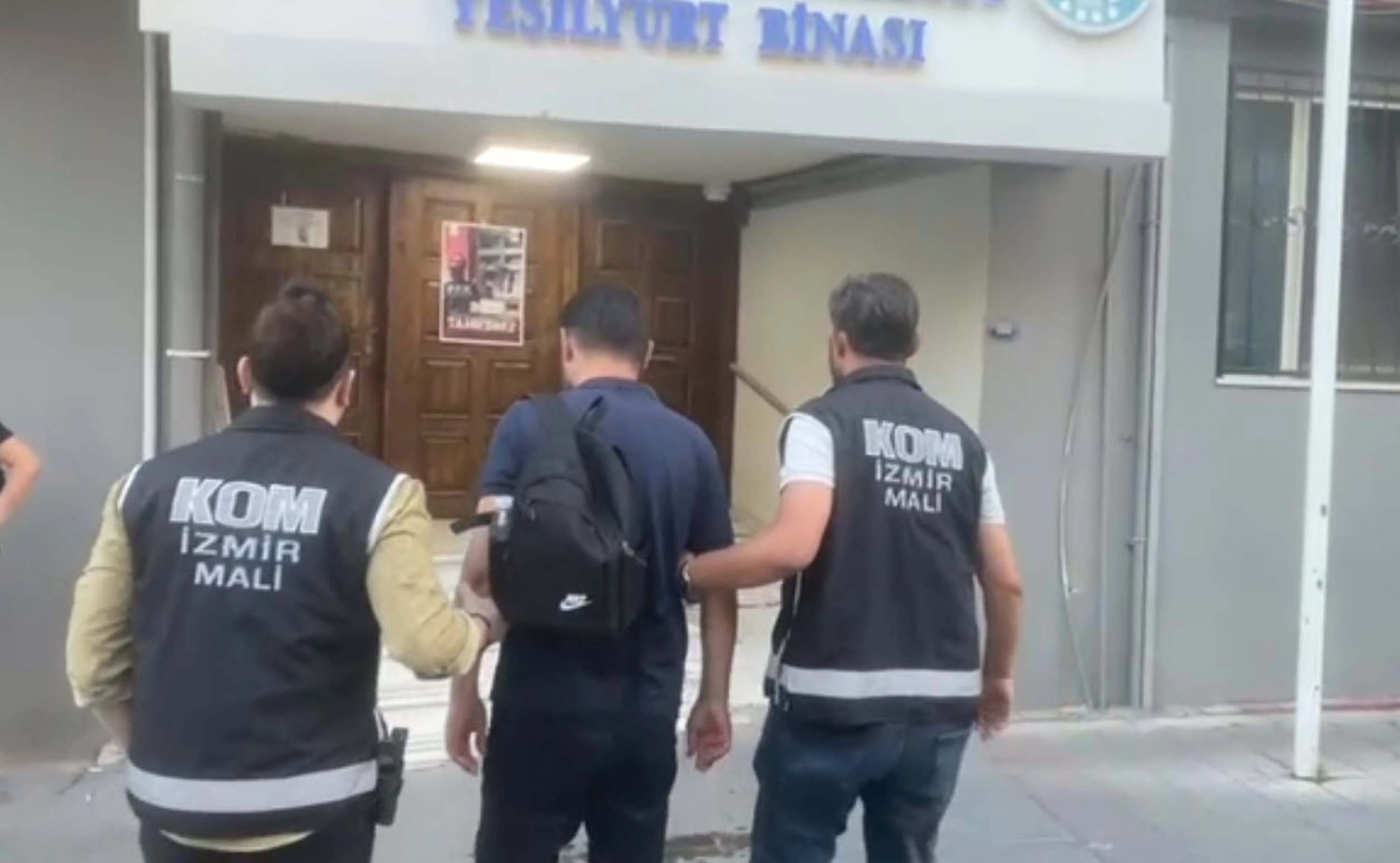 Büyükşehir&#039;e yolsuzluk soruşturması: Gözaltı sayısı 130’a yükseldi başlıklı video haberin görseli