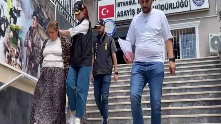Evlere girerek hırsızlık yapan iki kadın yakalandı!