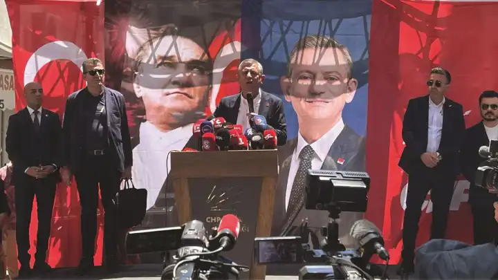 Özel’den İzmir’de birlik vurgusu: CHP’li CHP’liye yanlış yaparsa, kendime yanlış yapılmış sayarım