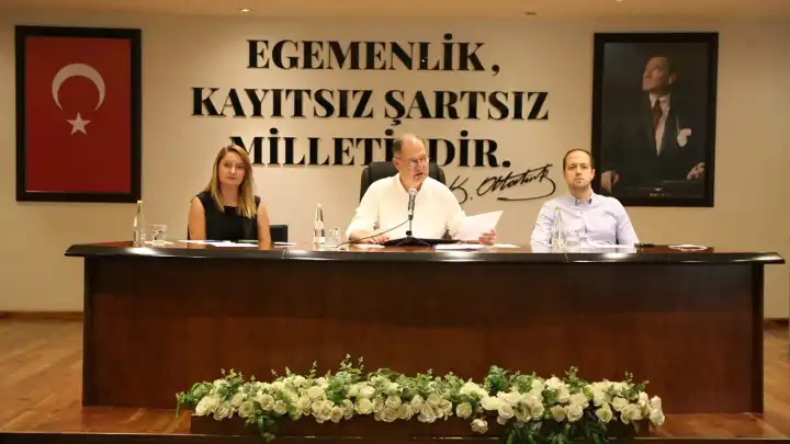 Efes Selçuk Meclisi’nde AK Parti’ye yatırım tepkisi: Hakkımızı alamıyoruz