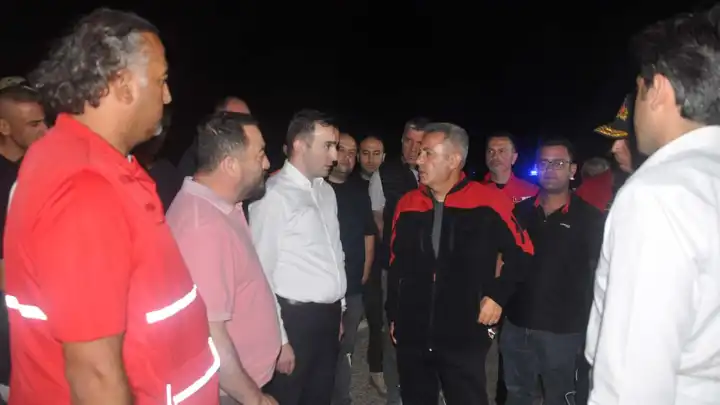 İzmir haber: Vali Elban’dan Ödemiş’teki yangına ilişkin açıklama| 2 mahalle tahliye edildi