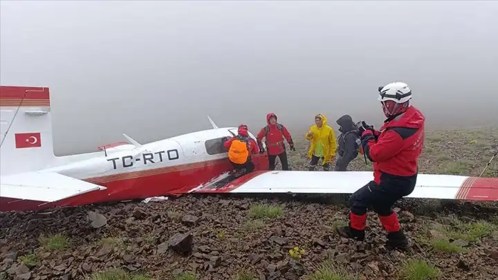 Kaçkar Dağları'nda düşen uçağın enkazına ulaşıldı: Pilot hayatını kaybetti