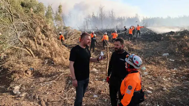 Duman: İzmir bir haftadır cehennemi yaşıyor