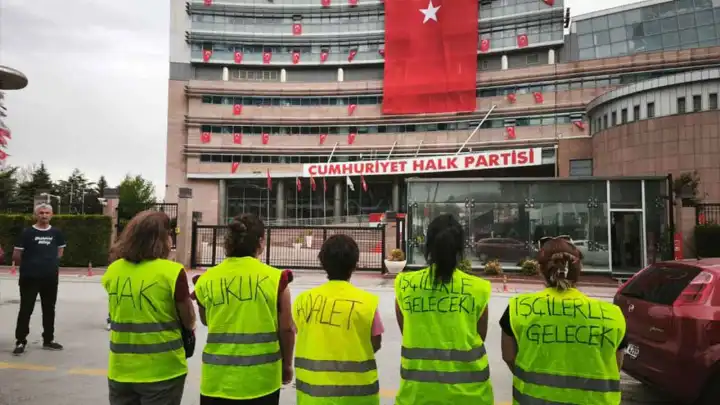 Çiğli Belediyesi emekçileri Ankara yolunda… Mor Dayanışma’dan destek 