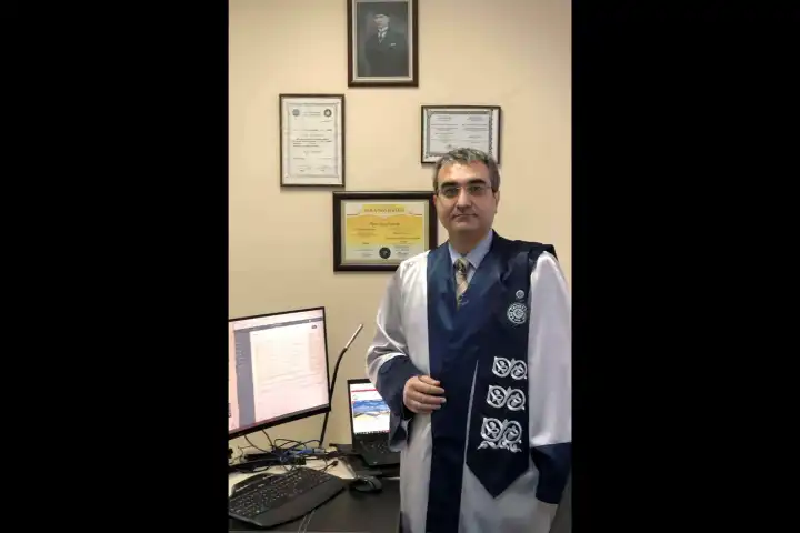huseyin husnu kayikcioglu