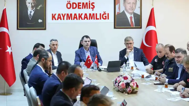 Ödemiş yangınındaki incelemenin ardından Bakan Kurum: Gereken tüm adımları atacağız 