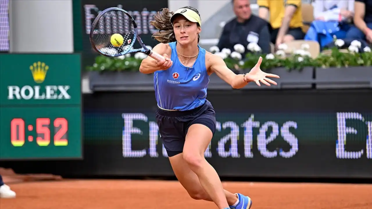 Zeynep Sönmez, Wimbledon’a 3. turda veda etti haberinin görseli
