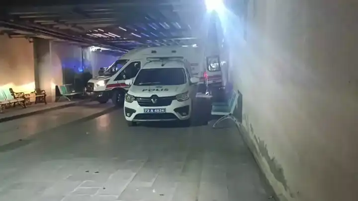 Aile tartışması kanlı bitti: Annesini bıçakla yaralayan kardeşini öldürdü