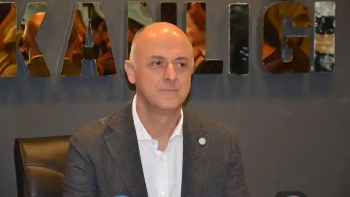 CHP’li Özlale Aziz Nesin ve Kuddusi Okkır’ı ölüm yıldönümlerinde andı