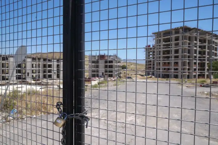İzmir’de Kentsel Dönüşüm Projesi mağdurları 14 yıldır konutlarını bekliyor