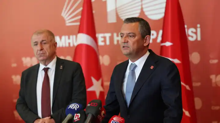 Ümit Özdağ’dan Özgür Özel’e ziyaret
