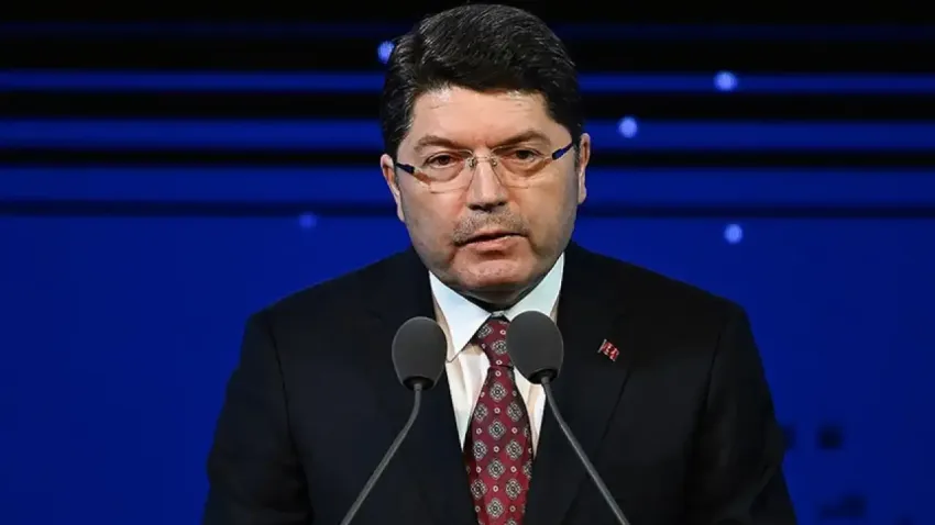 Bakan Tunç: Orman yangınlarıyla ilgili soruşturmalarda 13 kişi tutuklandı haberinin görseli