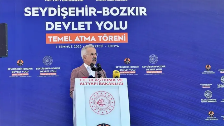 Bakan Uraloğlu: 23 yılda kara yolu ağımıza 176 milyar dolar yatırım yaptık