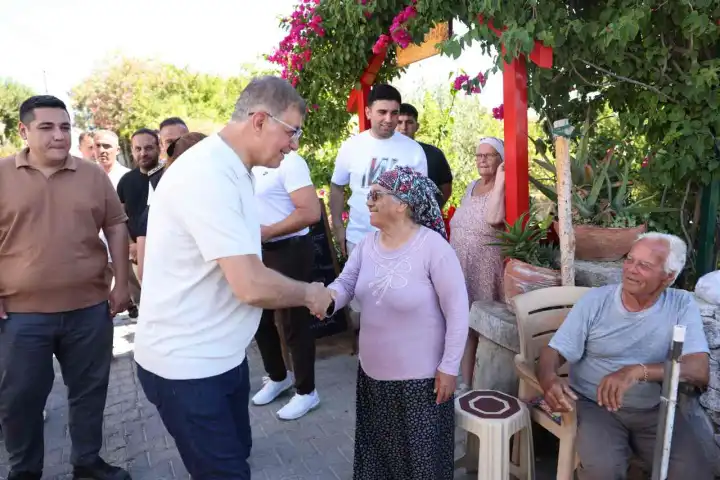 Başkan Tugay yangın bölgesinde: Elimizden gelenin en iyisini yapacağız