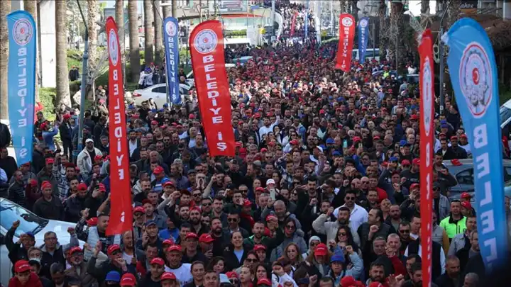Belediye-İş’ten 9 Temmuz’a çağrı: Bıçak kemiğe dayandı