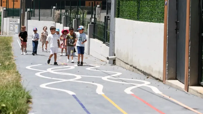 Buca’da sokaklar çocukların oyun alanına dönüşüyor: 47 Mahalleye 47 Oyun Sokağı