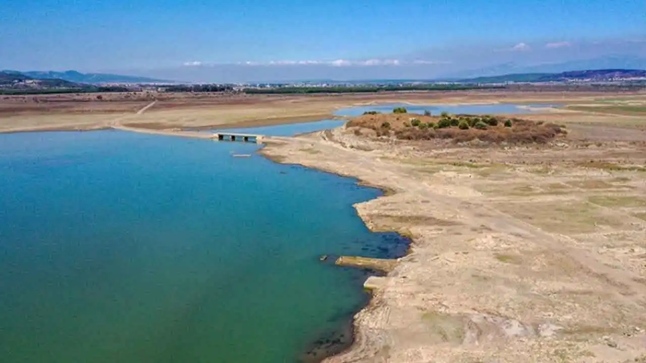 İzmir’in barajlarında son durum: Bir barajın doluluk oranı yüzde 1 haberinin görseli