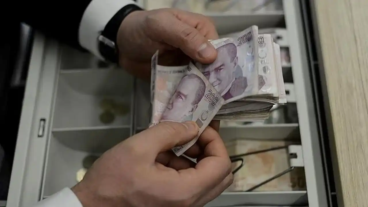 MTV 2025 ikinci taksit ödemeleri başladı: Bankalar 4’e varan taksit imkanı sunuyor haberinin görseli