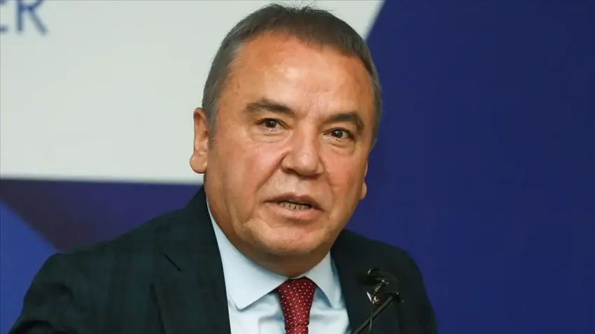 Muhittin Böcek görevden uzaklaştırıldı: Antalya Büyükşehir Belediyesi’nde seçim Cuma günü yapılacak haberinin görseli