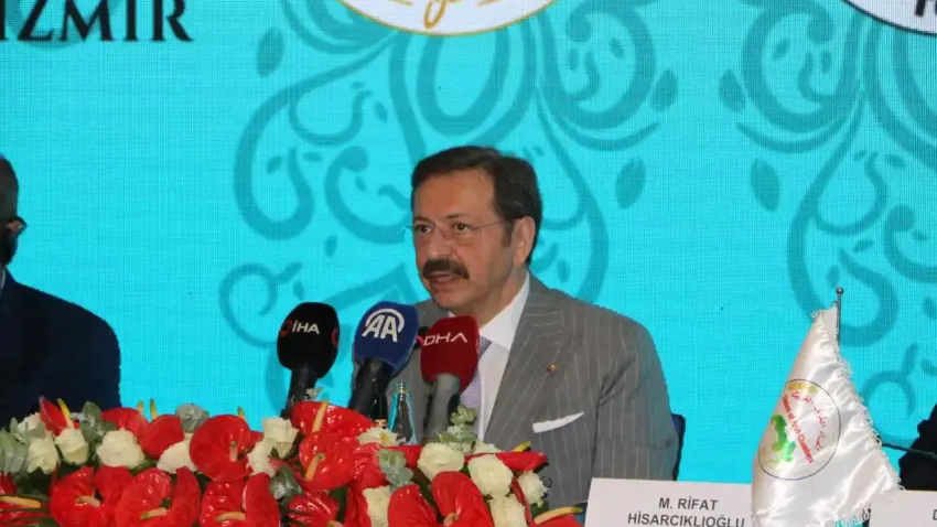 Türk ve Arap iş dünyası İzmir’de buluştu: Hisarcıklıoğlu’ndan ‘vize serbestisi’ çağrısı