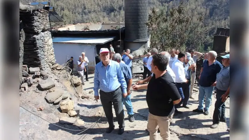 TZOB Başkanı Şemsi Bayraktar, Ödemiş'te incelemelerde bulundu