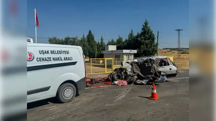 Uşak'ta baba ve kızını ayıran kaza!