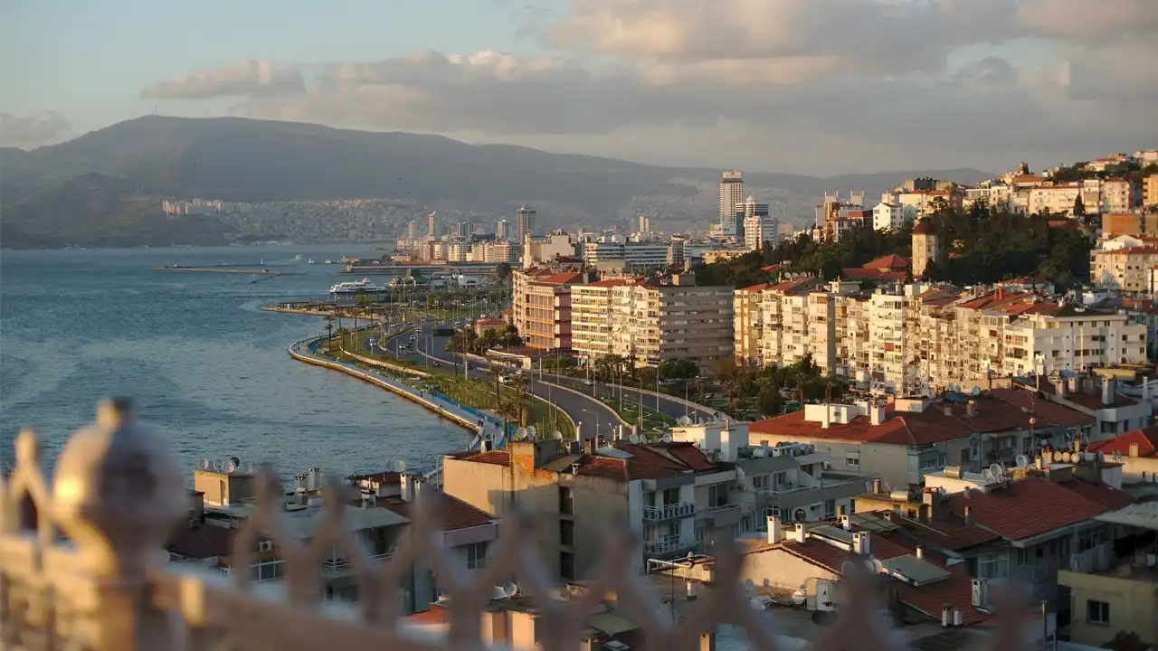 Uzmanlar sıcaklara karşı uyardı! İzmir’de bugün hava nasıl olacak? 7 Temmuz İzmir hava durumu detayları haberinin görseli