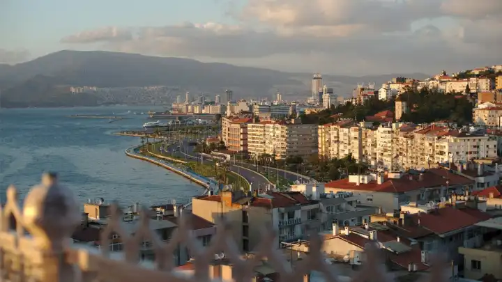 Uzmanlar sıcaklara karşı uyardı! İzmir’de bugün hava nasıl olacak? 7 Temmuz İzmir hava durumu detayları