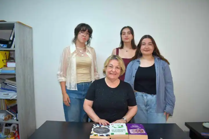 Egeli öğrencilerden eğitime anlamlı katkı: Küçük Eller, Büyük Hayaller