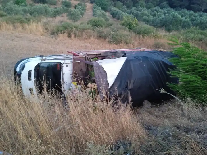 Foça ve Menderes’te trafik kazası: 1 kişi hayatını kaybetti, 15 kişi yaralandı
