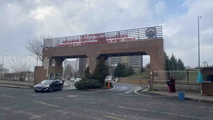 Hastanede bebekler karıştı: Gerçek 18 yıl sonra ortaya çıktı