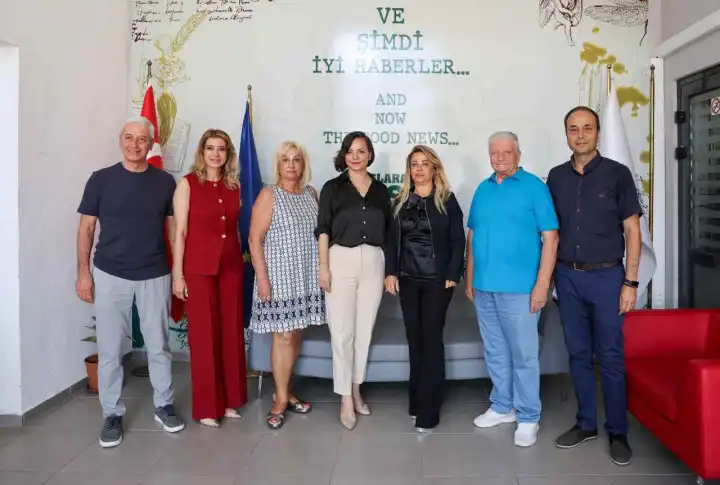 Karabağlar Belediye Başkanı Helil Kınay’dan İzmir Gazeteciler Cemiyeti’ne Ziyaret