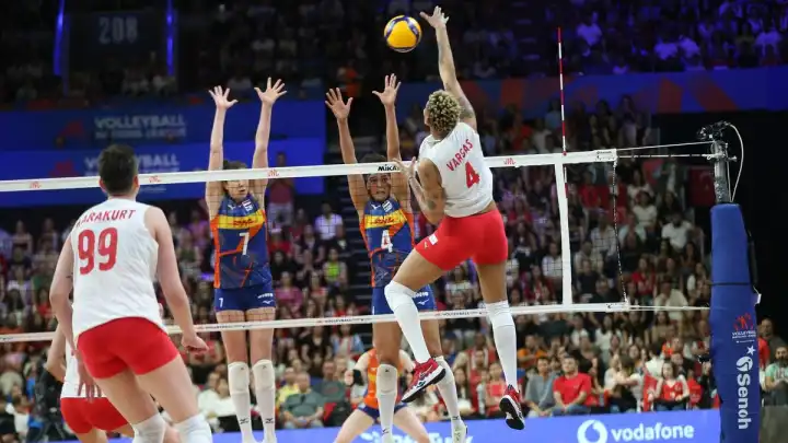 Türkiye-Hollanda voleybol maçı ne zaman, saat kaçta? Türkiye-Hollanda voleybol maçı hangi kanalda? Filenin Sultanları 3. hafta maç takvimi
