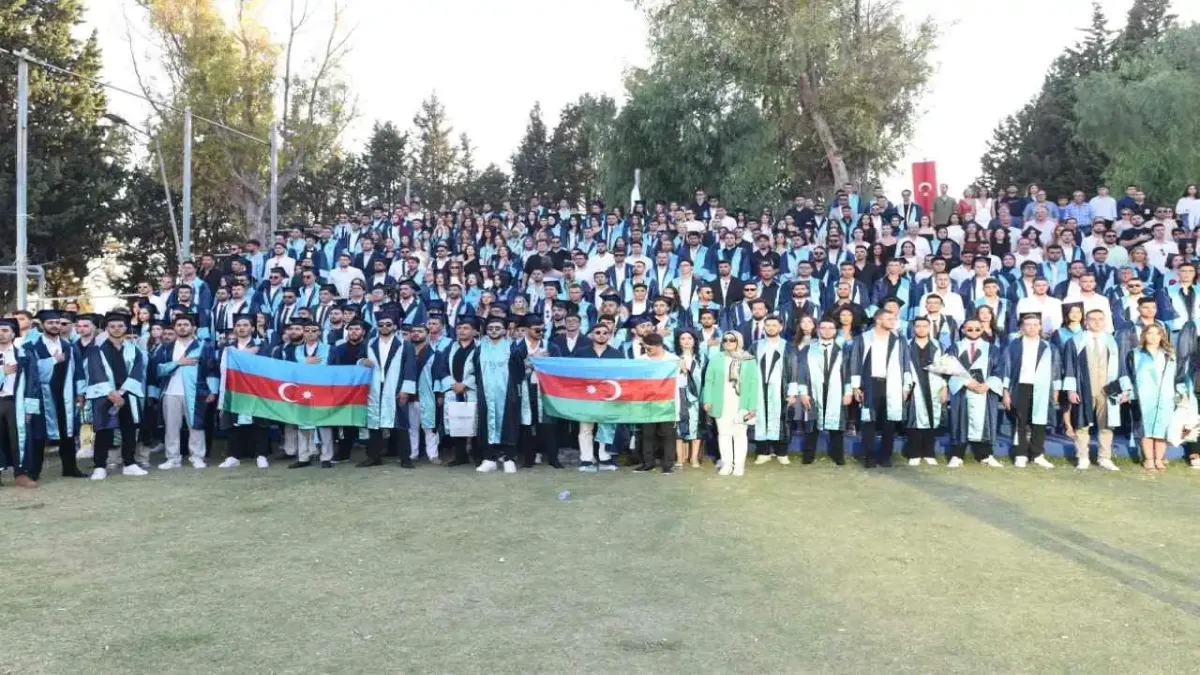 Ege’de mezuniyet heyecanı:  EÜ ile ADAU Çift Diploma Programı öğrencileri uğurlandı haberinin görseli